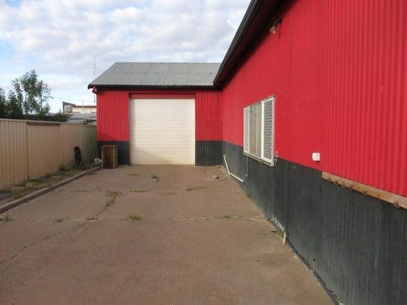 22 Marian Street, Miles QLD 4415