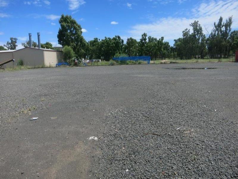 9 to 13 Taylor Street, Chinchilla QLD 4413