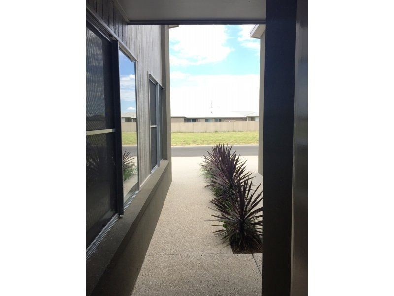 2/33 Hurse Street, Chinchilla QLD 4413