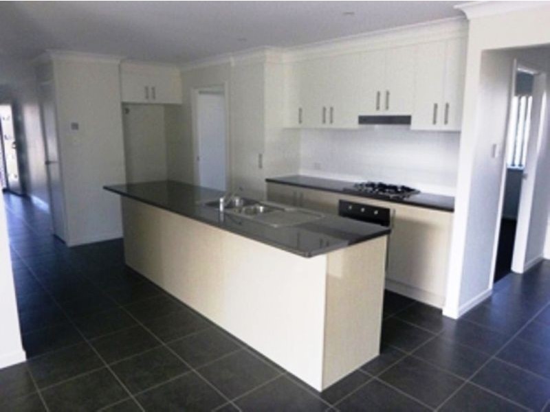 1.. Hays Close, Chinchilla QLD 4413