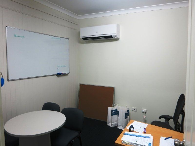 3 & 4/25 Bell Street, Chinchilla QLD 4413