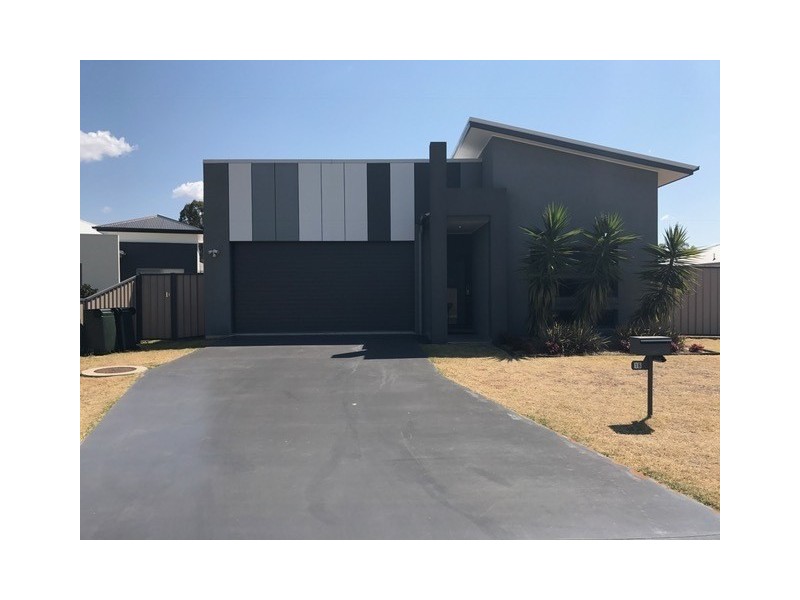 16 Parker Place, Chinchilla QLD 4413