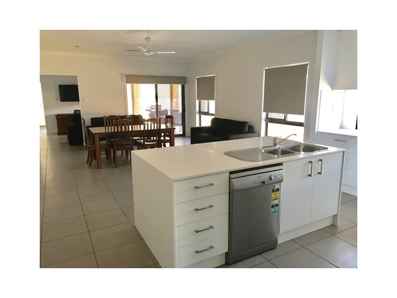 16 Parker Place, Chinchilla QLD 4413