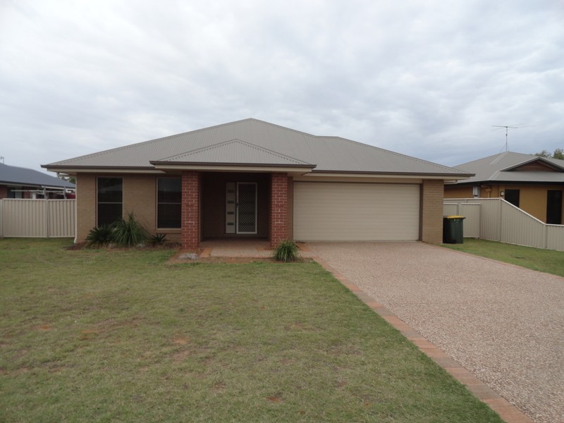 29 Sommerfeld Crs, Chinchilla QLD 4413