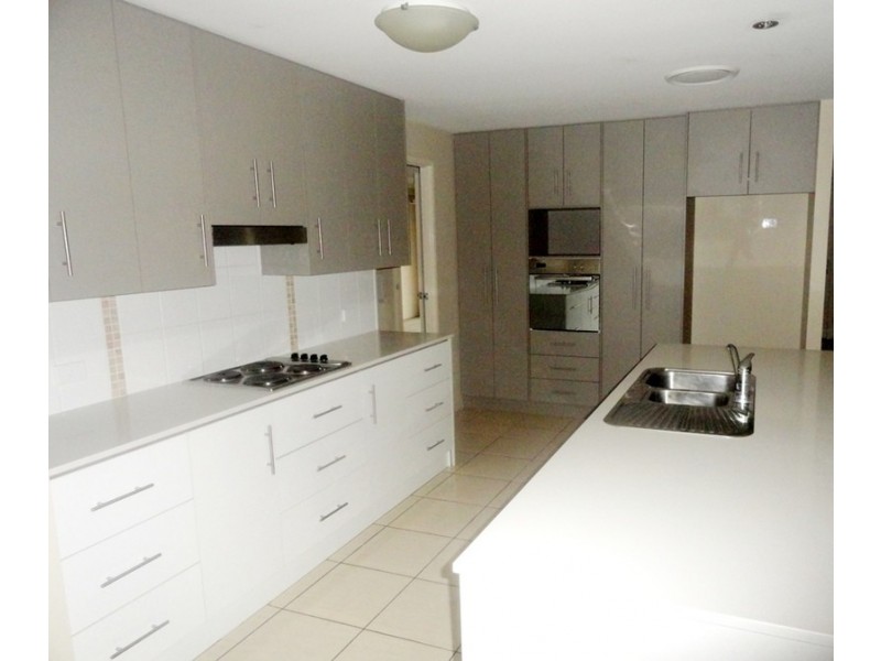 29 Sommerfeld Crs, Chinchilla QLD 4413