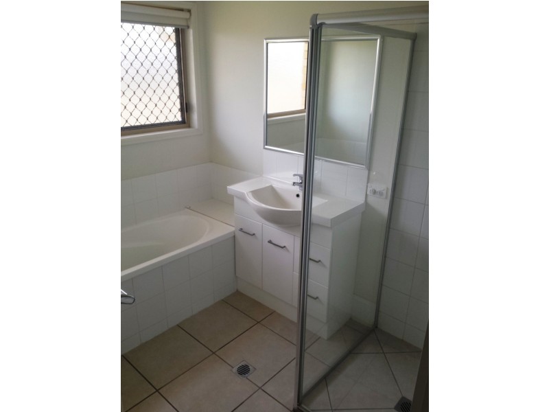 135 Zeller St, Chinchilla QLD 4413