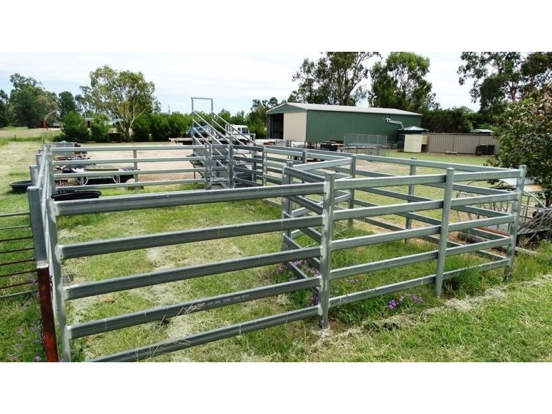 10 ACRES 279 Dawson Gates Road, Chinchilla QLD 4413