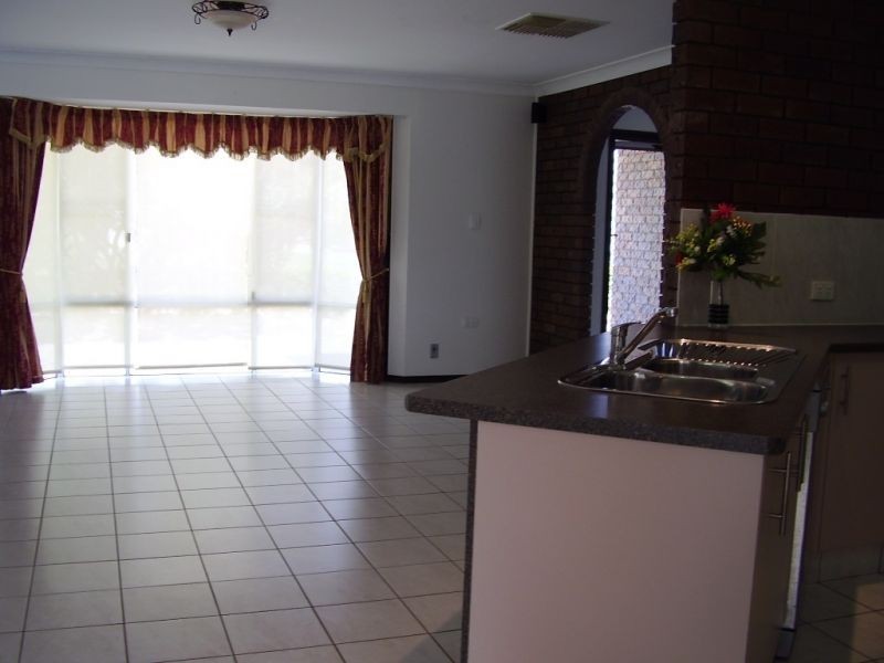 105 Oak Street, Chinchilla QLD 4413