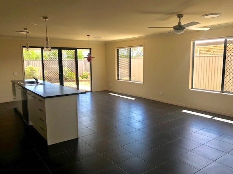 10 Bridgeman Parade, Chinchilla QLD 4413