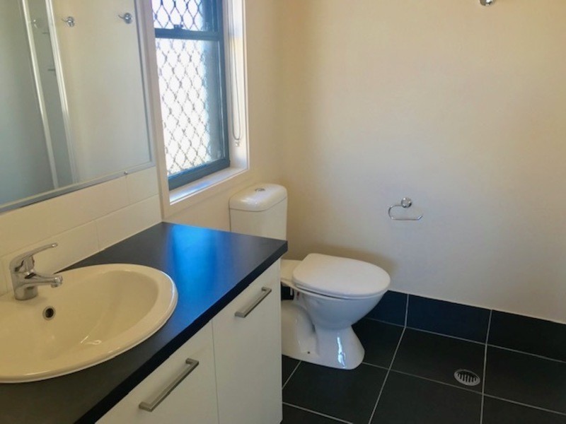 10 Bridgeman Parade, Chinchilla QLD 4413