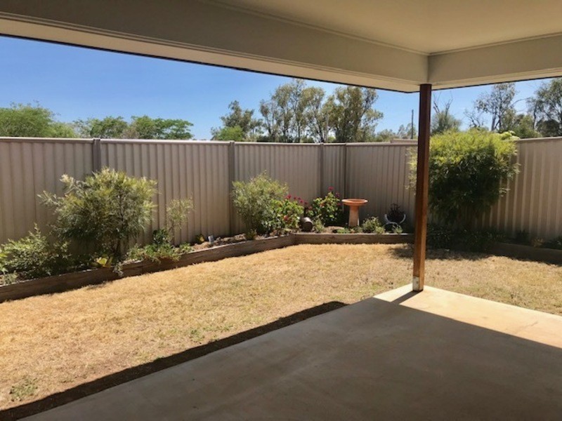 10 Bridgeman Parade, Chinchilla QLD 4413