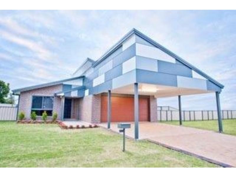 26 Skewis Street, Chinchilla QLD 4413