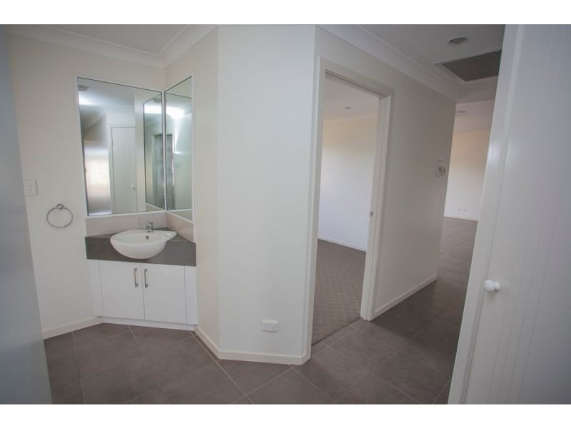 3/22 Pine Street, Miles QLD 4415