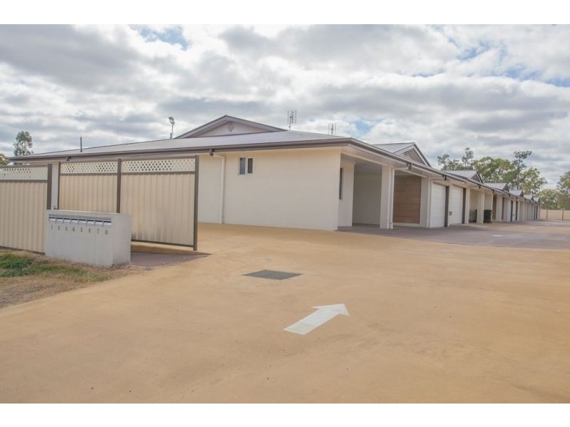 4/22 Pine Street, Miles QLD 4415