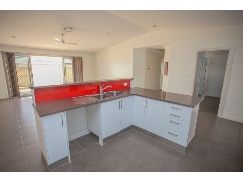 4/22 Pine Street, Miles QLD 4415