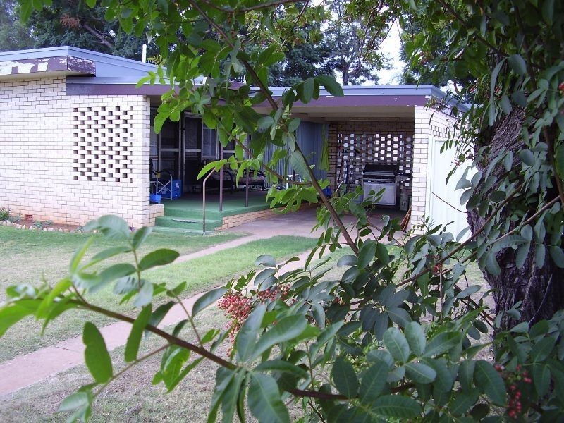 35 Barber Street, Chinchilla QLD 4413
