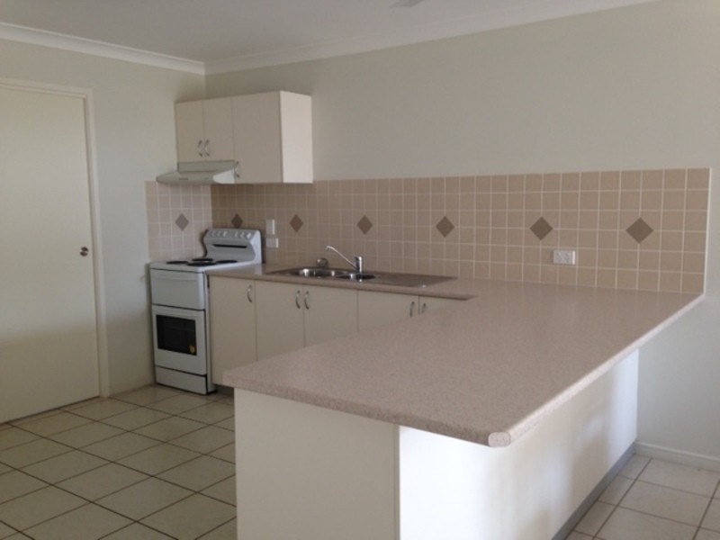 1/15 Back Avenue, Chinchilla QLD 4413