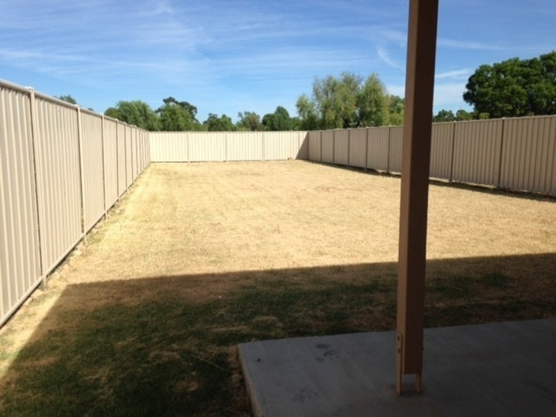 1/15 Back Avenue, Chinchilla QLD 4413