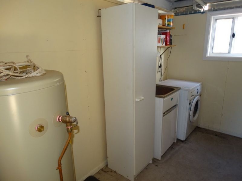 2023 m2 – 10 Robinson Street, Warra QLD 4411