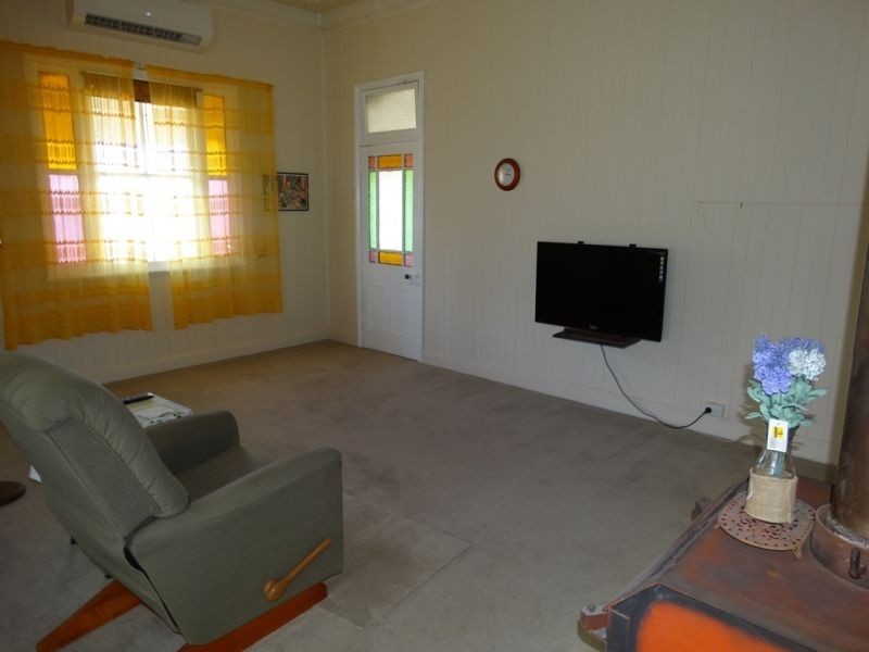 2023 m2 – 10 Robinson Street, Warra QLD 4411