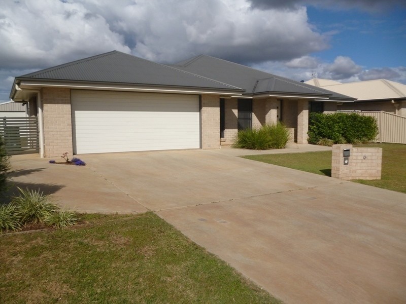 6 Lewis Street, Chinchilla QLD 4413