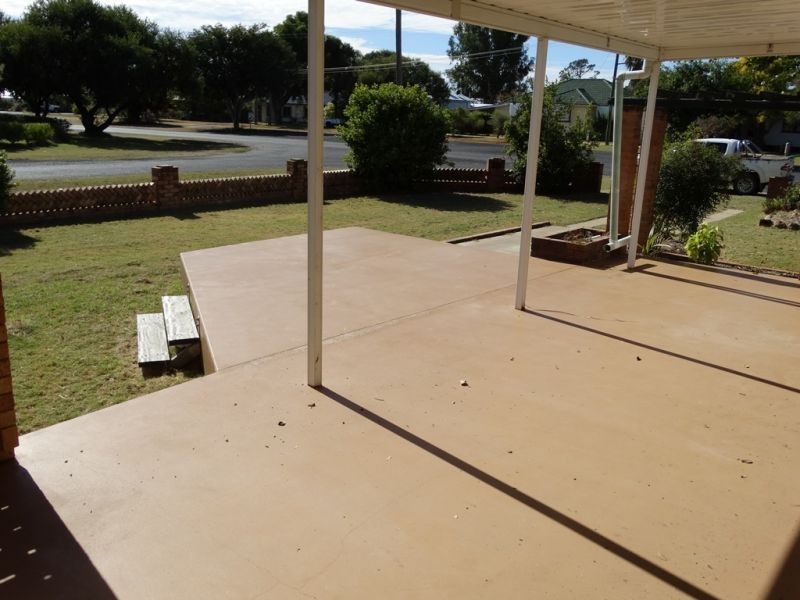 22 Windmill Road, Chinchilla QLD 4413