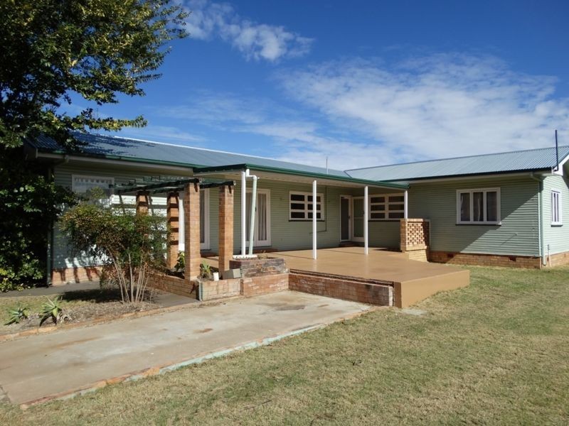 22 Windmill Road, Chinchilla QLD 4413
