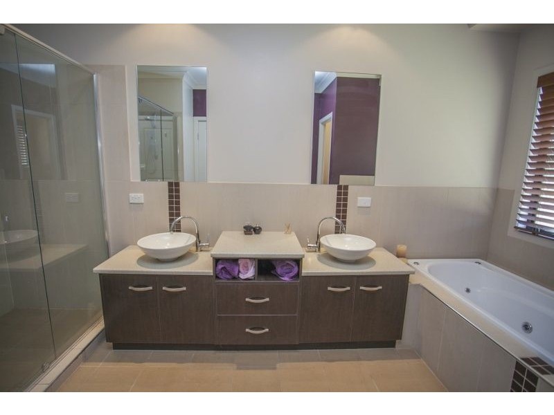 32 Oak Street, Chinchilla QLD 4413
