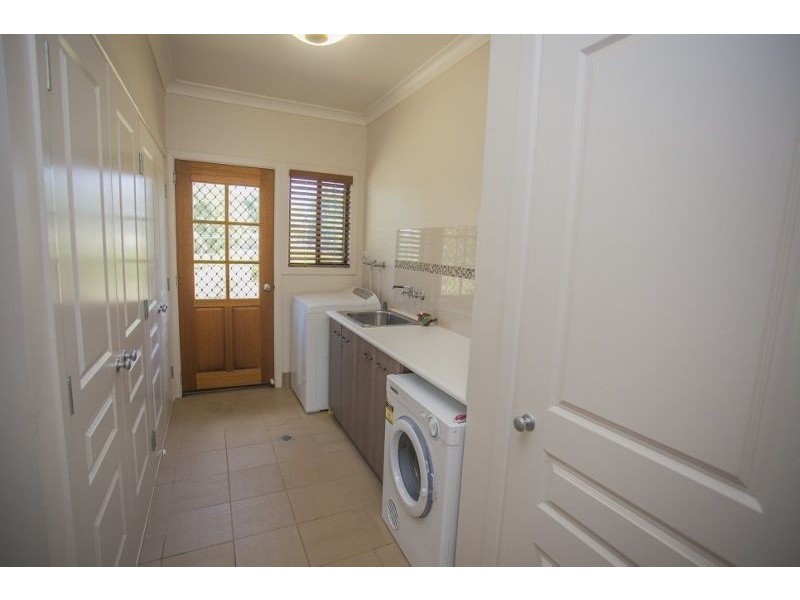 32 Oak Street, Chinchilla QLD 4413