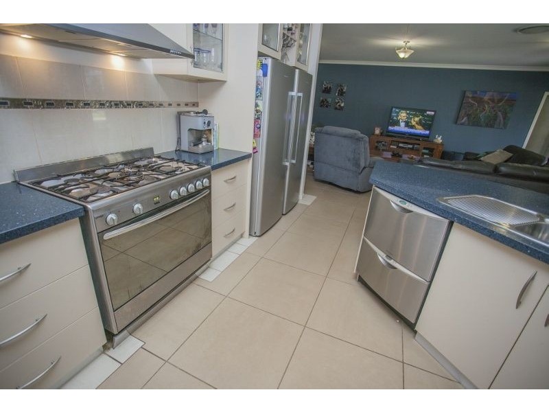 32 Oak Street, Chinchilla QLD 4413