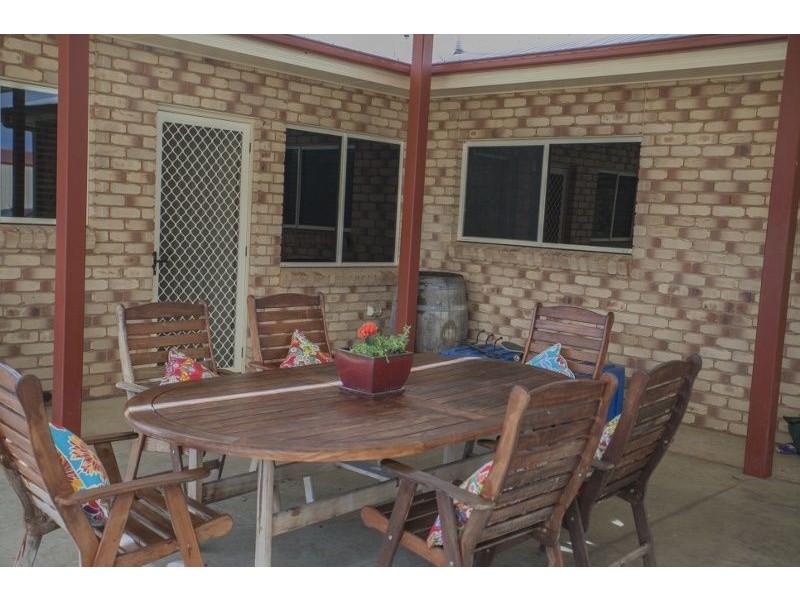 68 Ainsworth Street, Chinchilla QLD 4413