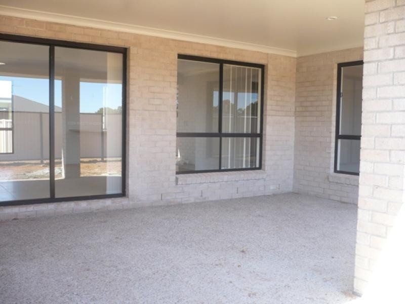5 Sommerfeld Crescent, Chinchilla QLD 4413