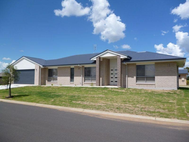 2 Irwin, Chinchilla QLD 4413