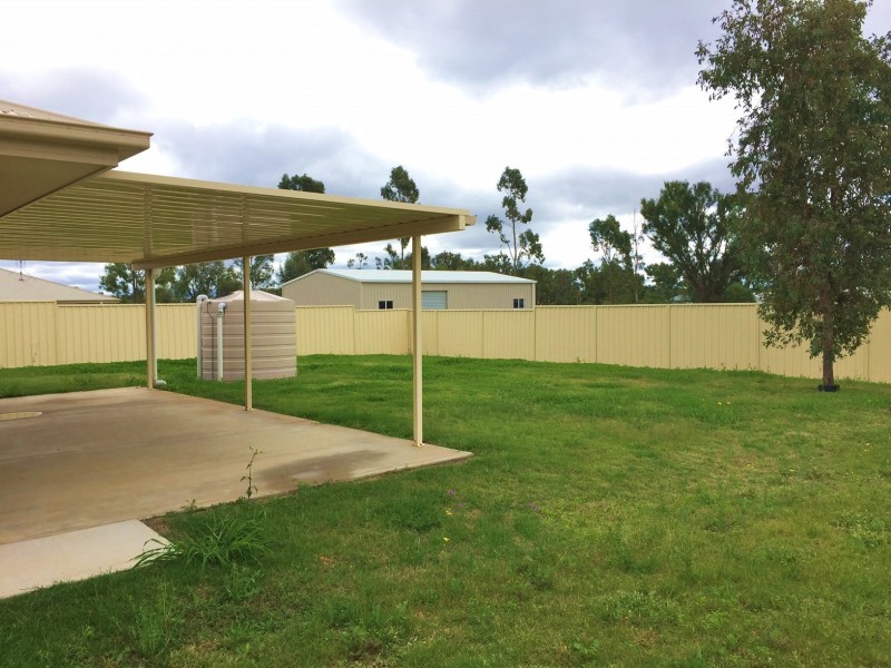 14 Luscombe, Chinchilla QLD 4413