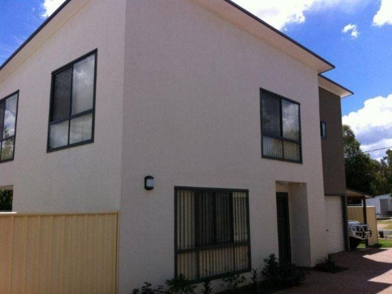 2/6 Holland Street, Chinchilla QLD 4413