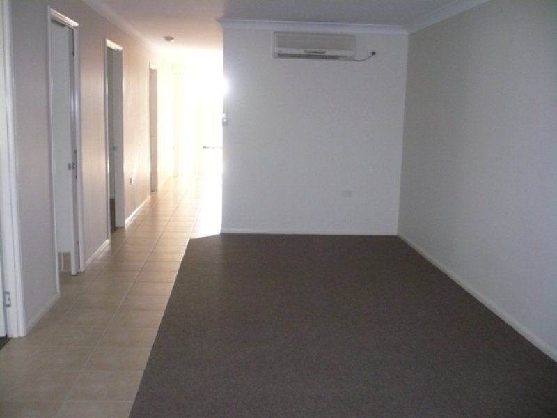 Unit 1/73 Wambo Street, Chinchilla QLD 4413