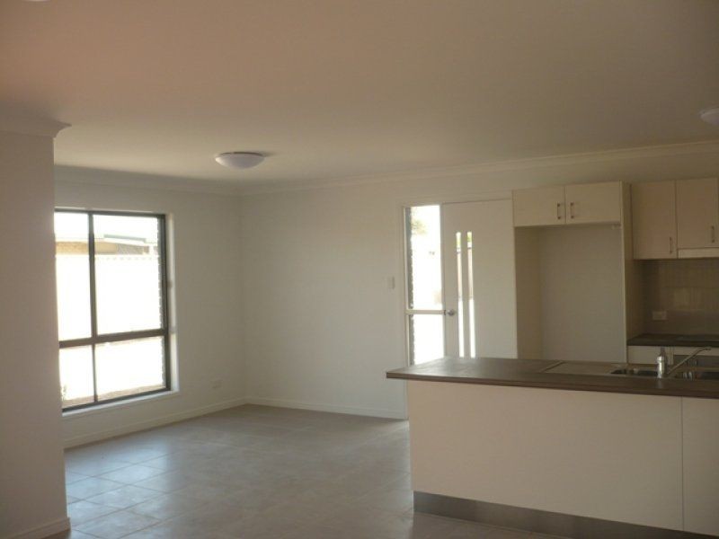 1/2 Olive Street, Chinchilla QLD 4413