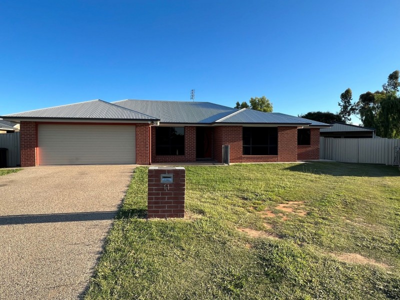 11 Lewis Street, Chinchilla QLD 4413
