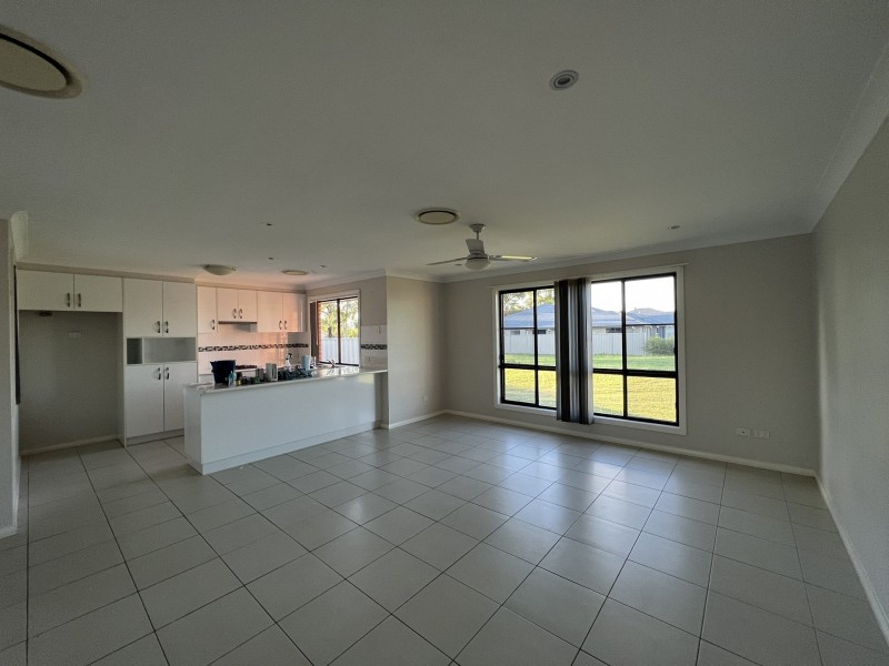 11 Lewis Street, Chinchilla QLD 4413
