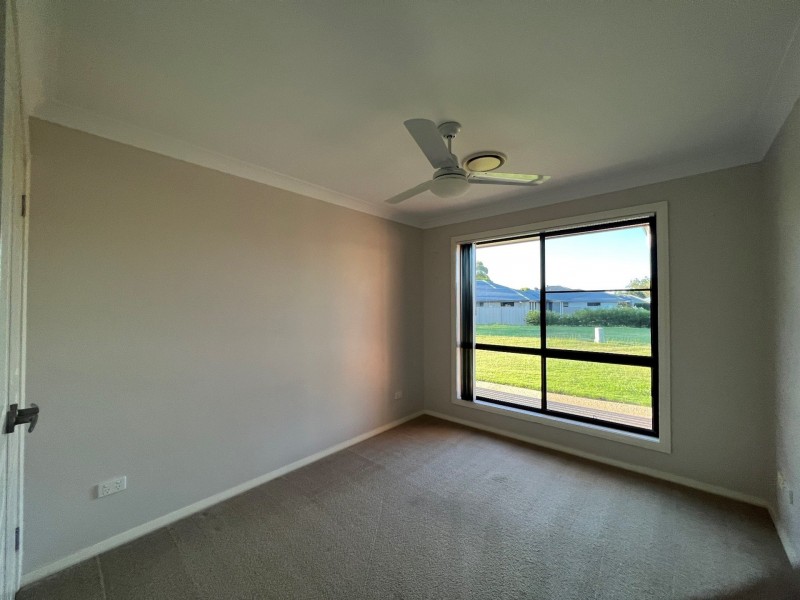 11 Lewis Street, Chinchilla QLD 4413