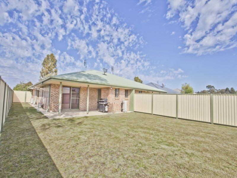 2/107 Zeller Street, Chinchilla QLD 4413