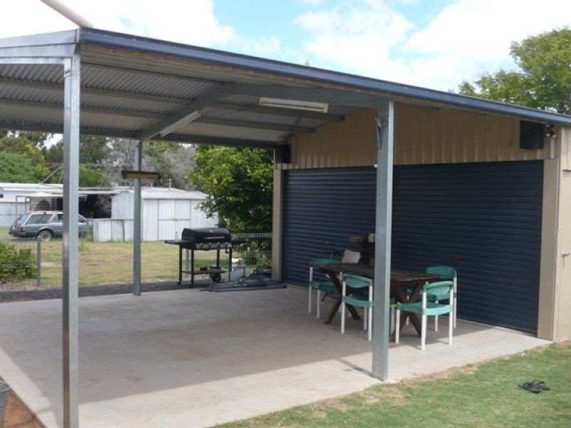 32 Windmill Road, Chinchilla QLD 4413