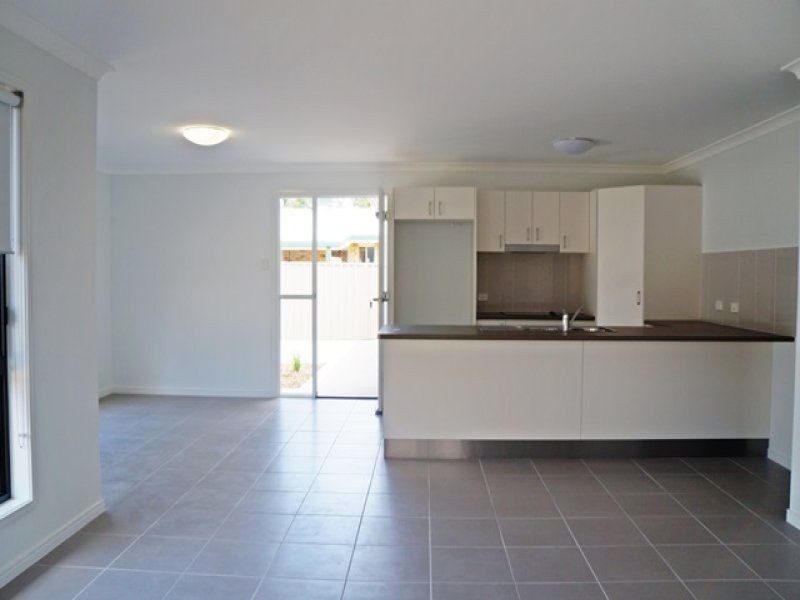 Unit 2/2 Olive Street, Chinchilla QLD 4413