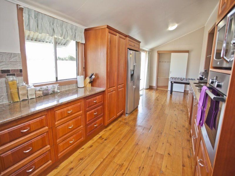 183 Burnt Bridge Road, Chinchilla QLD 4413