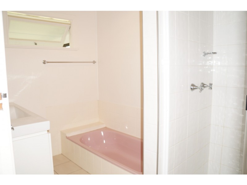 83 Hypatia Street, Chinchilla QLD 4413