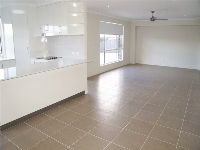 2/17 Dudley Street, Chinchilla QLD 4413