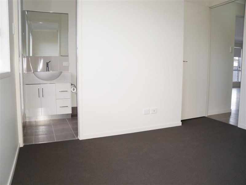 2/17 Dudley Street, Chinchilla QLD 4413