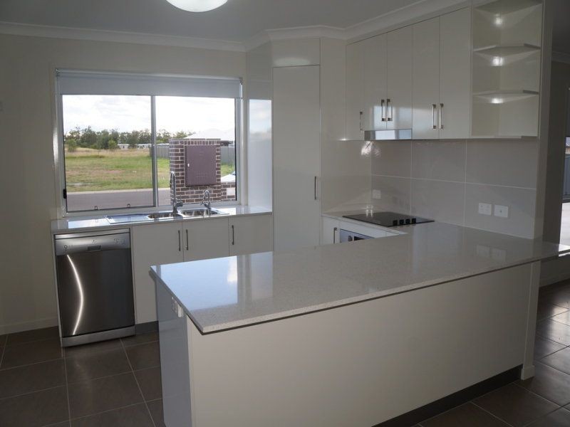 2/17 Dudley Street, Chinchilla QLD 4413