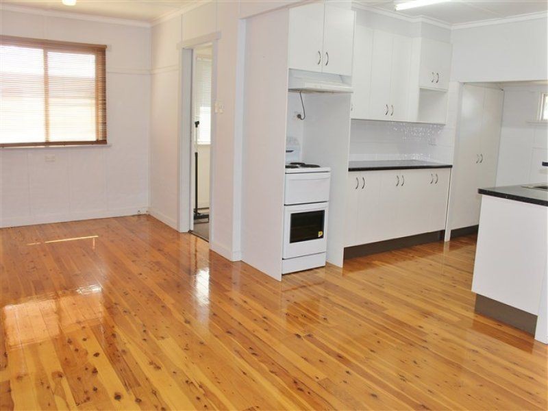 9 Atkins Street, Chinchilla QLD 4413