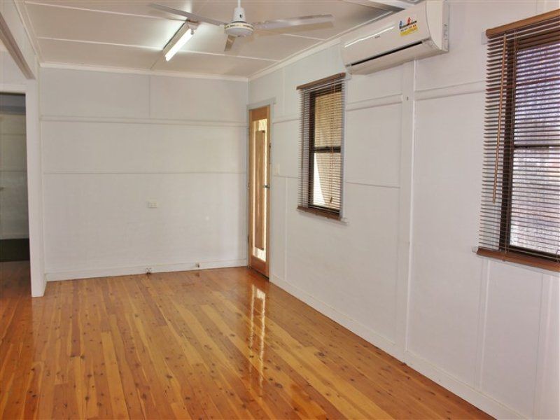 9 Atkins Street, Chinchilla QLD 4413